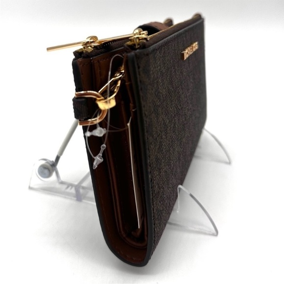 Michael Kors Large Double Zip Wallet
Wristlet Brown/Gold - Picture 4 of 9